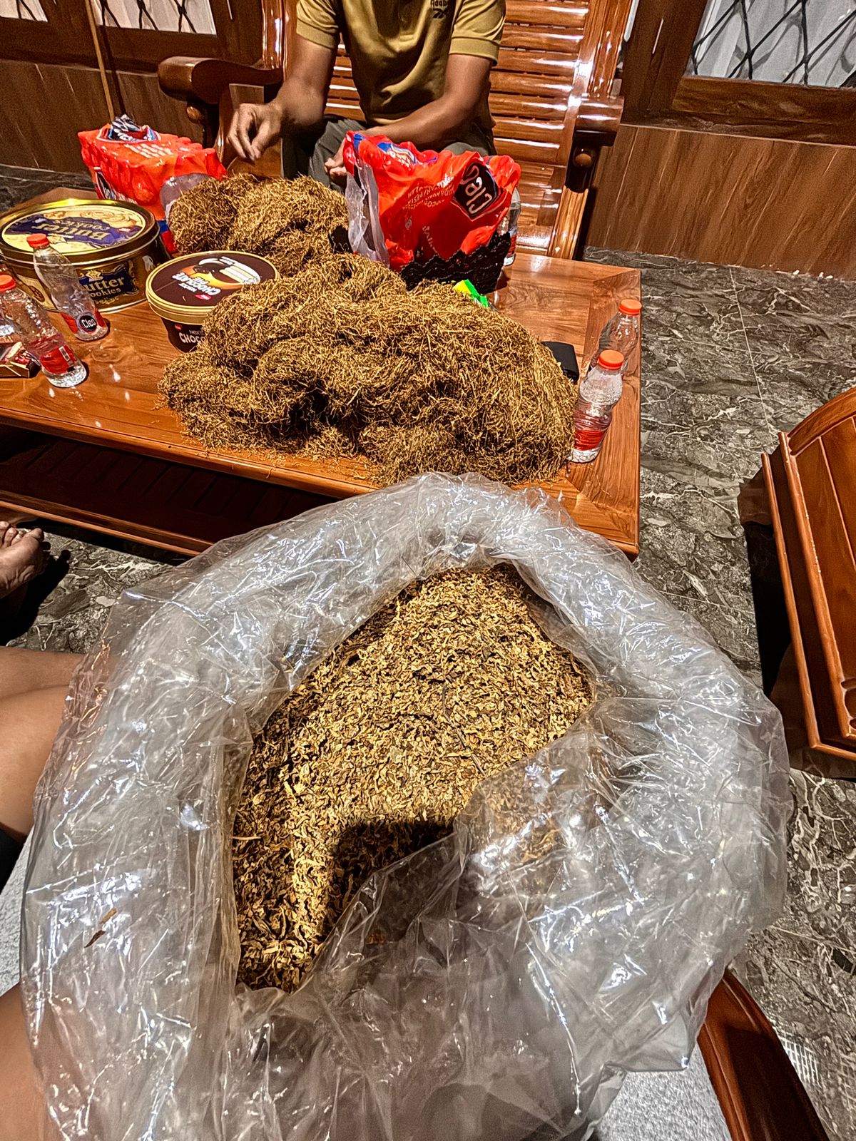 Tobacco Paton Gur-Gur / Owol